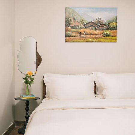 Su Casa Hanoi Railway Side Екстер'єр фото