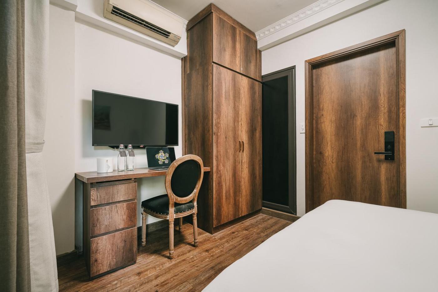 Su Casa Hanoi Railway Side Екстер'єр фото