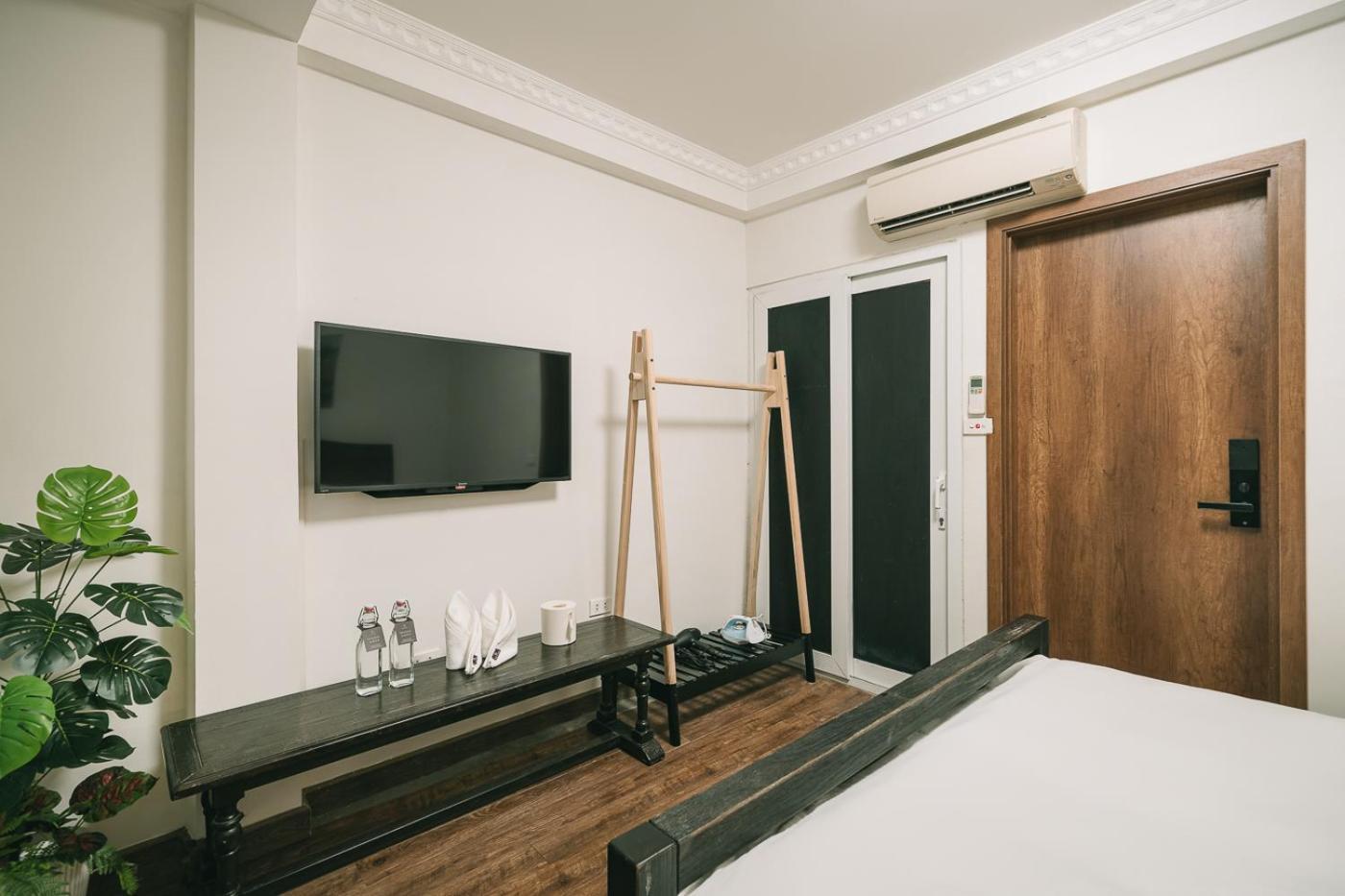 Su Casa Hanoi Railway Side Екстер'єр фото